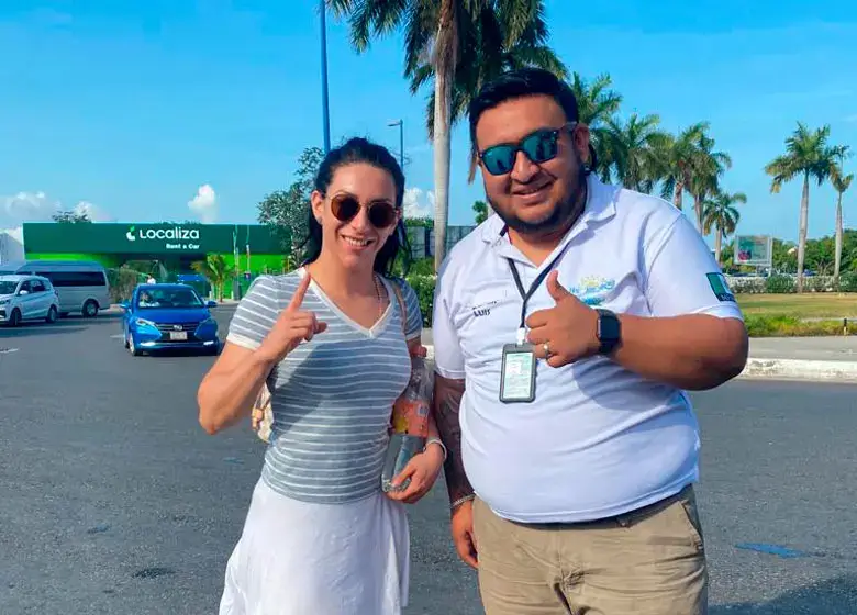 Family happy with Transportation to Holbox service